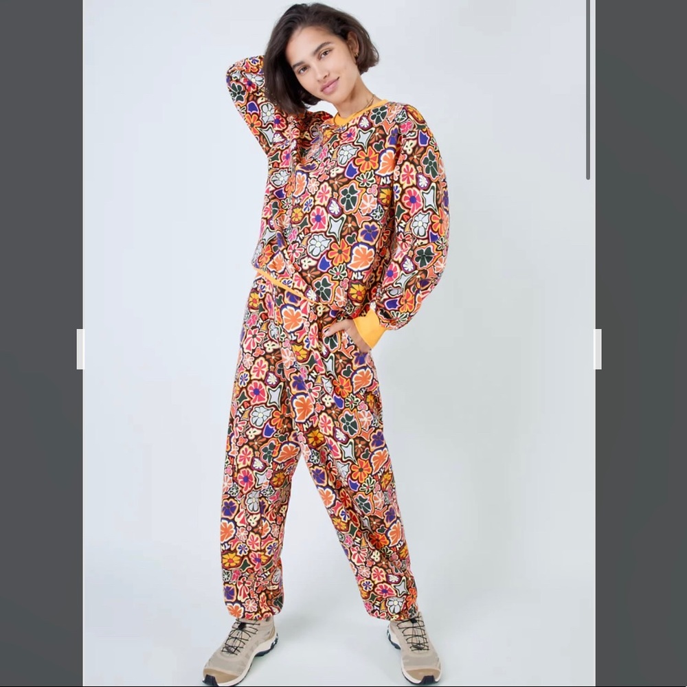 Aritzia Cozy Fleece Perfect Crew Sweatshirt Sweatpants set NWT!